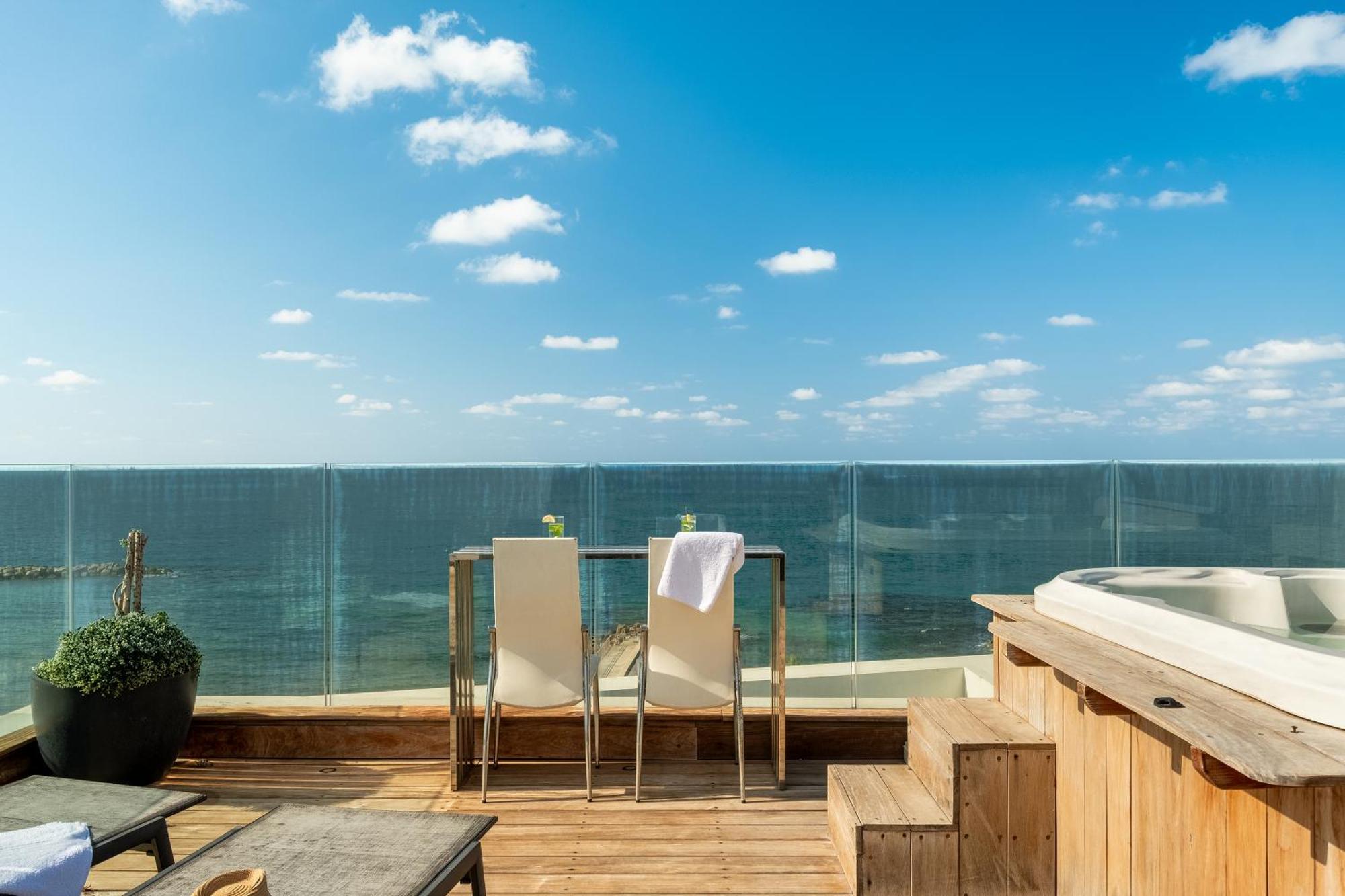 Penthouse 3Br + Roof Top + Parking - On The Beach Haifa Luaran gambar
