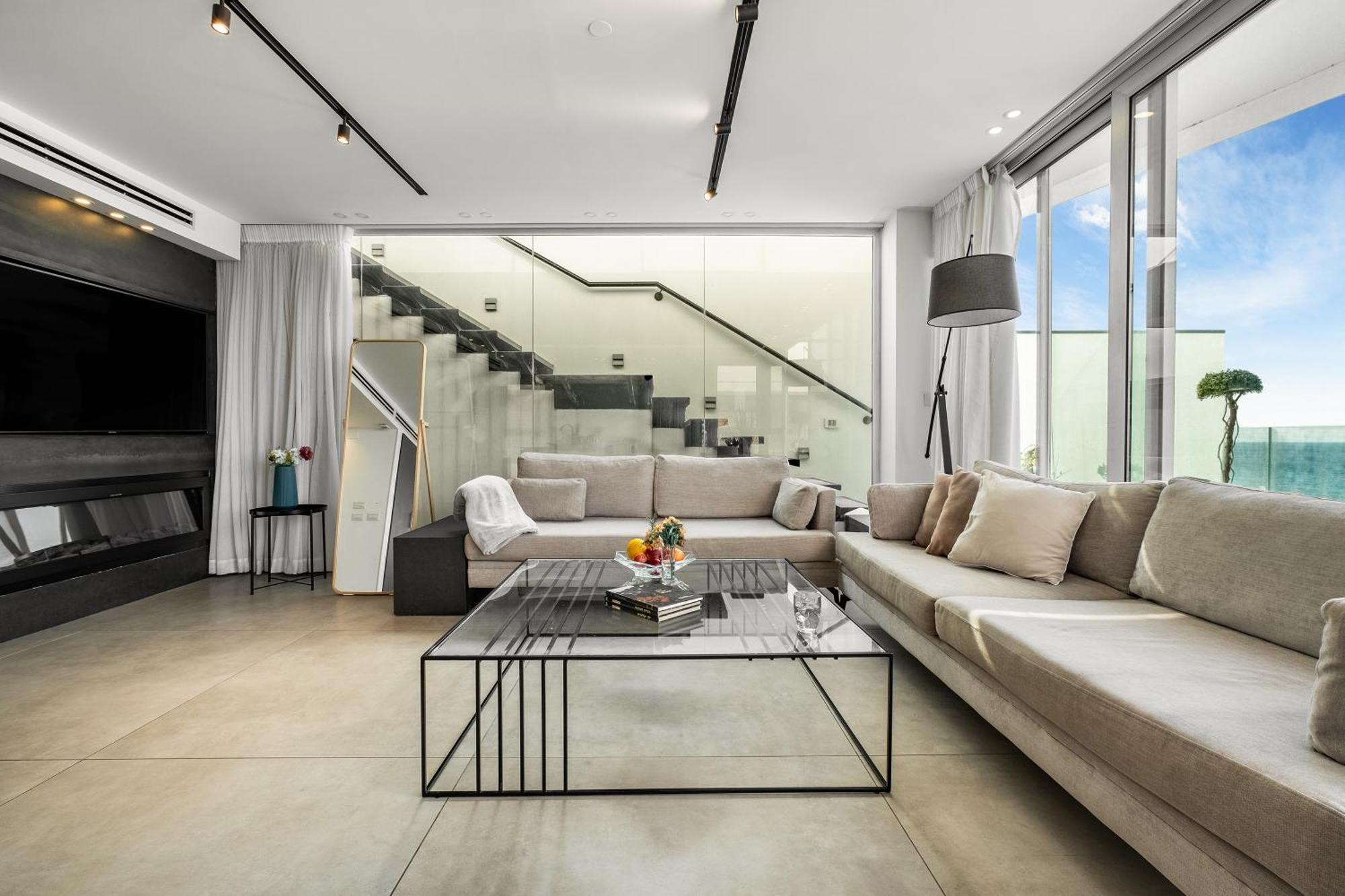 Penthouse 3Br + Roof Top + Parking - On The Beach Haifa Luaran gambar