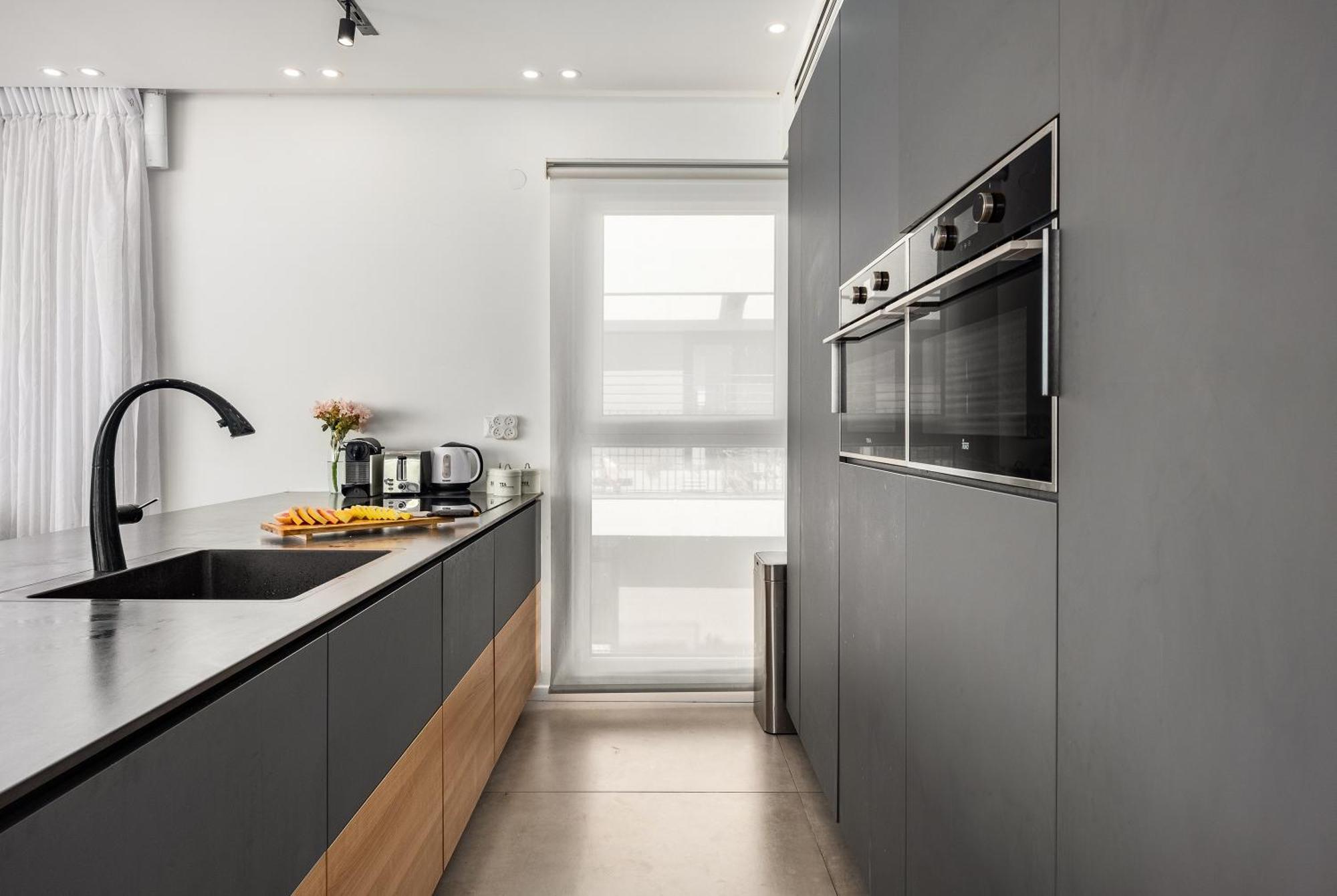 Penthouse 3Br + Roof Top + Parking - On The Beach Haifa Luaran gambar