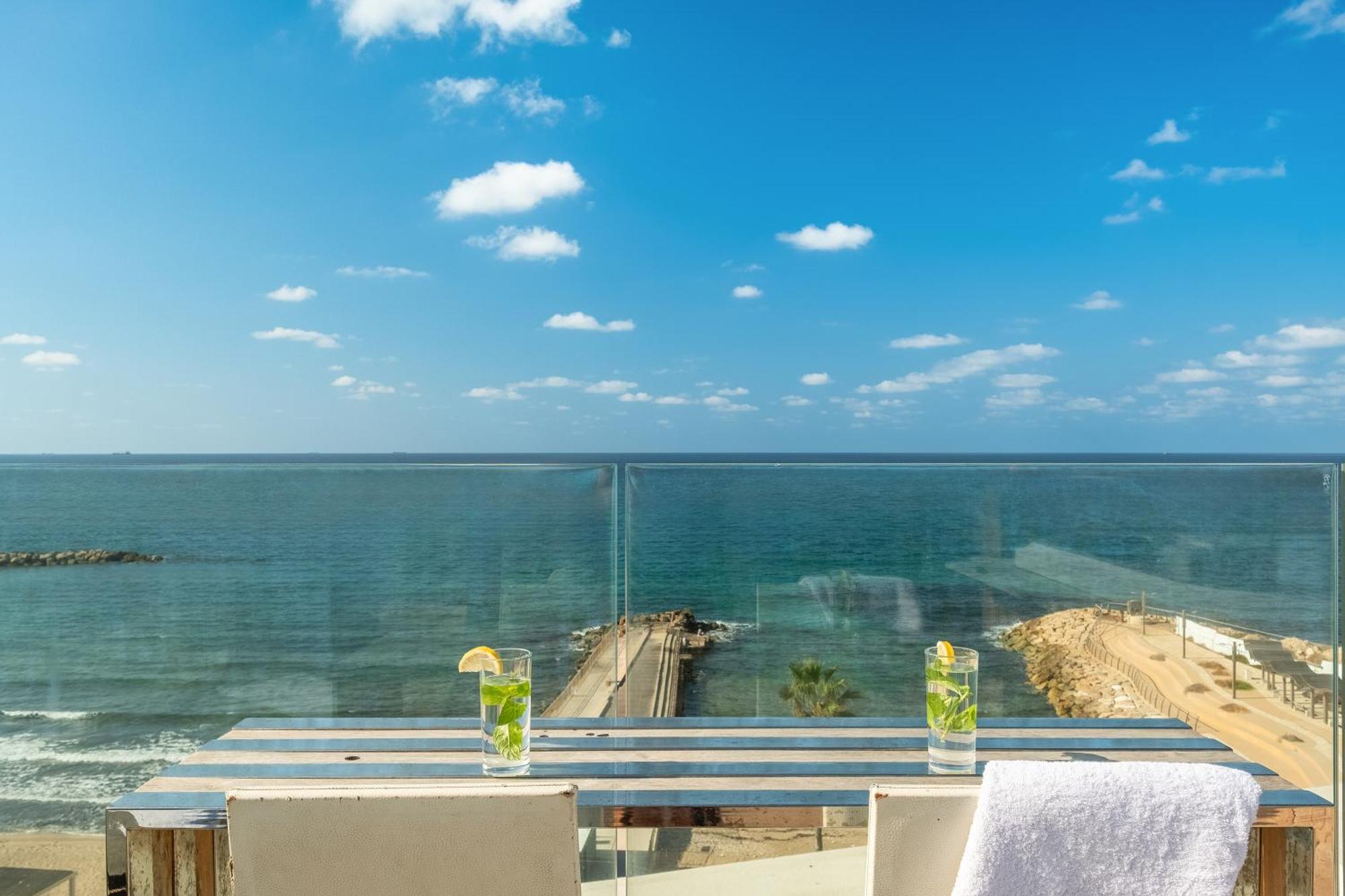 Penthouse 3Br + Roof Top + Parking - On The Beach Haifa Luaran gambar